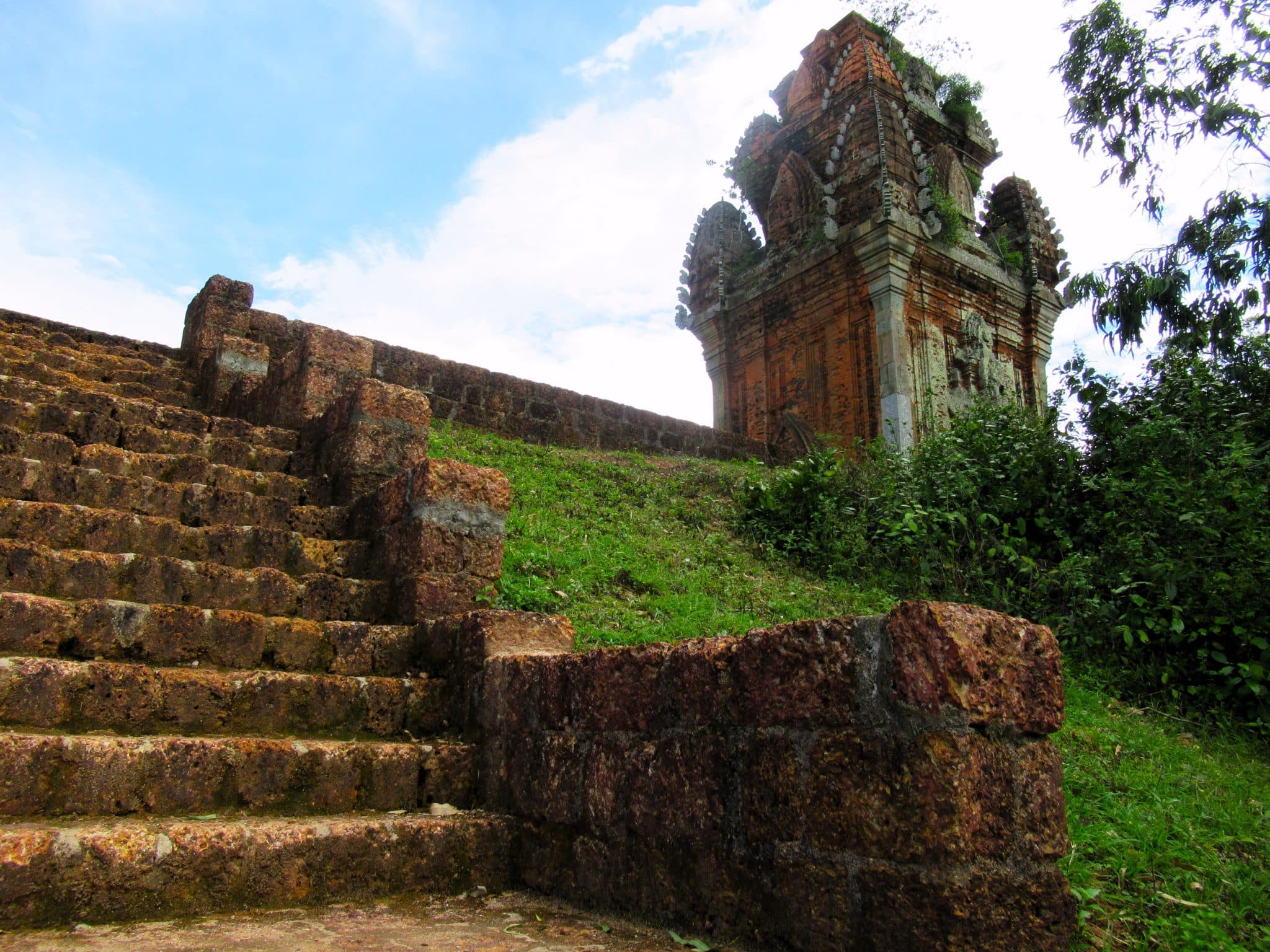 Cánh Tiên Tower & Vijaya Citadel