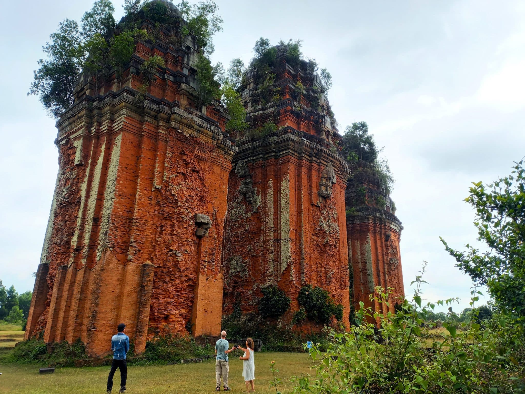 Dương Long & Thủ Thiện Champa Towers